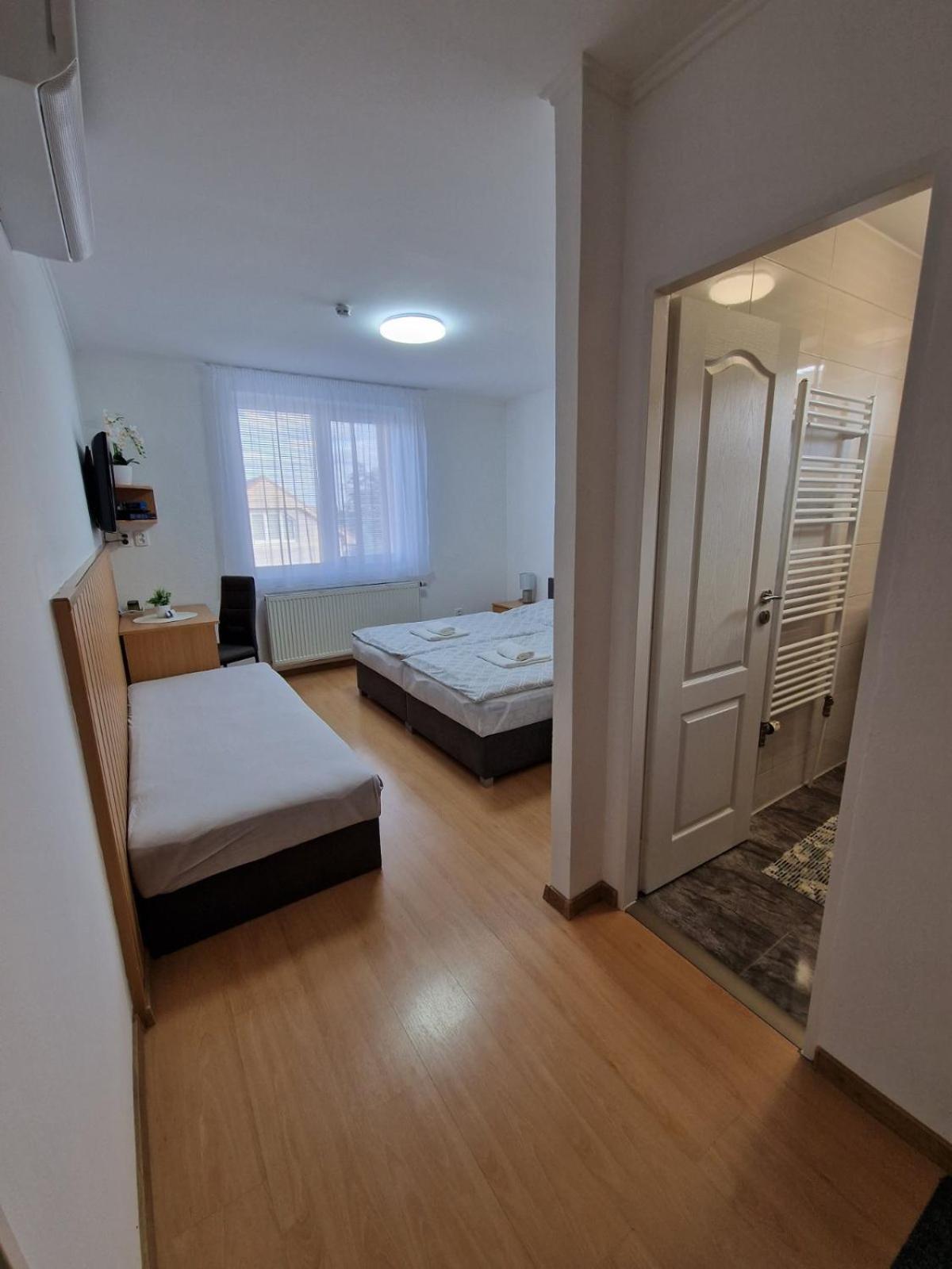 Penzion Lea Diakovce 외부 사진